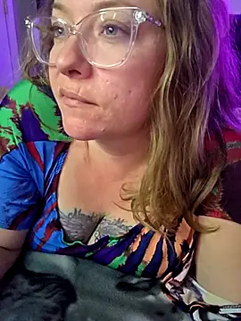 Snapshot of julimonroe chatting on March 10, 2025, 2:06 am julimonroe online show from March 10, 2025, 2:06 am