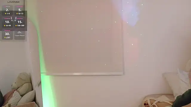 Lia Tinez online show from March 17, 2026, 11:30 pm