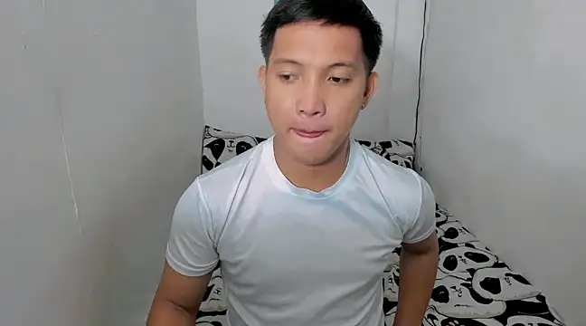 Snapshot of xSebastian19 chatting on January 3, 2025, 11:01 pm xSebastian19 online show from January 3, 2025, 11:01 pm