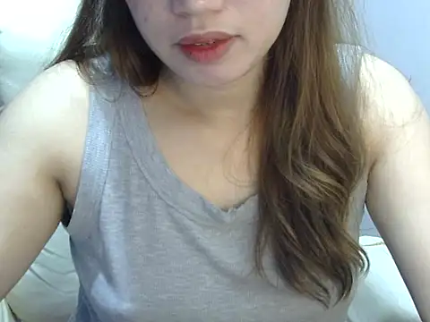    zurIII09  online show from February 18, 2026, 8:11 am