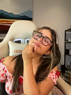 Stormiie777 online show from January 4, 2025, 5:16 am