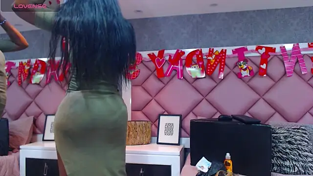 DanielaDuff online show from October 1, 2025, 7:29 pm