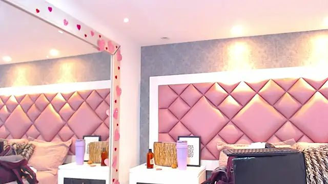 DanielaDuff online show from January 31, 2026, 8:18 pm