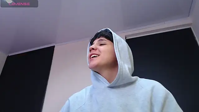 Snapshot of bad_giirl_ chatting on February 12, 2025, 6:09 pm bad giirl online show from February 12, 2025, 6:09 pm