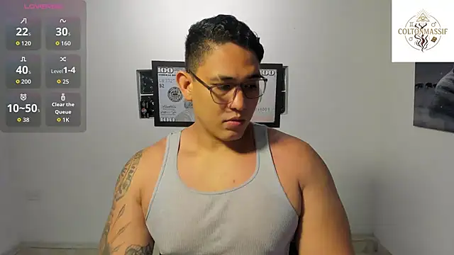 Snapshot of Colton_Massif chatting on November 29, 2025, 2:23 am Colton Massif online show from November 29, 2025, 2:23 am