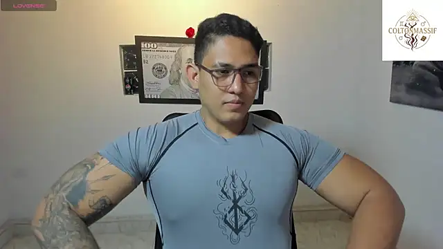 Snapshot of Colton_Massif chatting on November 30, 2025, 11:05 pm Colton Massif online show from November 30, 2025, 11:05 pm