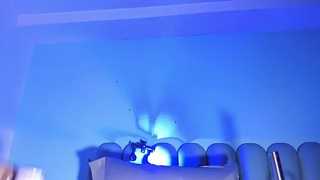 littless angel online show from December 1, 2025, 4:24 am