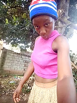 Petite li online show from November 23, 2025, 6:12 am