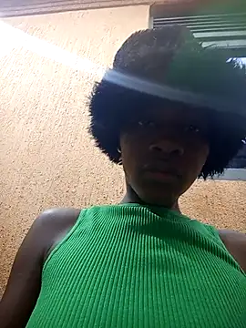 Petite li online show from December 20, 2025, 4:26 am