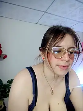 Snapshot of lorenitabella chatting on February 22, 2026, 10:17 am lorenitabella online show from February 22, 2026, 10:17 am