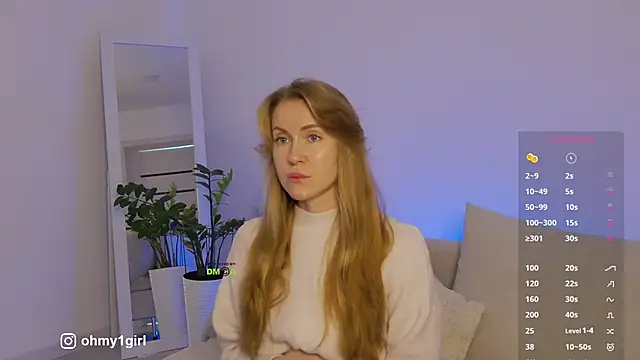 Snapshot of Fallinlove1 chatting on February 5, 2026, 12:45 pm Fallinlove1 online show from February 5, 2026, 12:45 pm