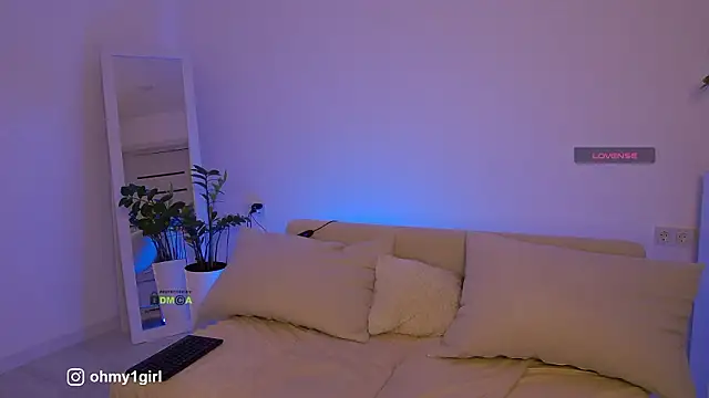 Snapshot of Fallinlove1 chatting on February 3, 2026, 3:50 pm Fallinlove1 online show from February 3, 2026, 3:50 pm