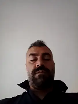 Snapshot of kevgir08 chatting on June 19, 2026, 3:45 am kevgir08 online show from June 19, 2026, 3:45 am