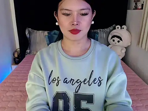 Snapshot of Angelic_Fuckerxxx chatting on December 16, 2025, 5:39 pm Angelic Fuckerxxx online show from December 16, 2025, 5:39 pm