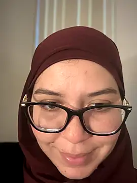 MatchedEyebrow online show from November 19, 2025, 10:54 pm