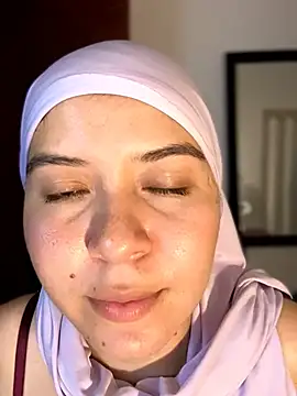 Snapshot of MatchedEyebrow chatting on May 13, 2026, 9:22 pm MatchedEyebrow online show from May 13, 2026, 9:22 pm