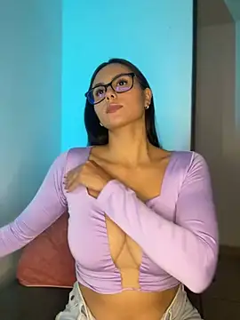 Snapshot of ameliayourfav1 chatting on February 1, 2025, 2:47 am ameliayourfav1 online show from February 1, 2025, 2:47 am