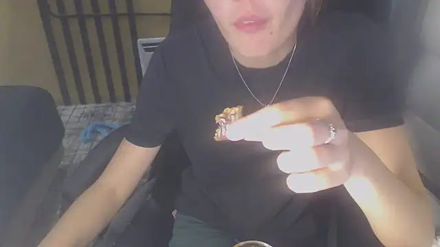 Snapshot of Laco-cO chatting on October 4, 2025, 3:13 pm Laco-cO online show from October 4, 2025, 3:13 pm