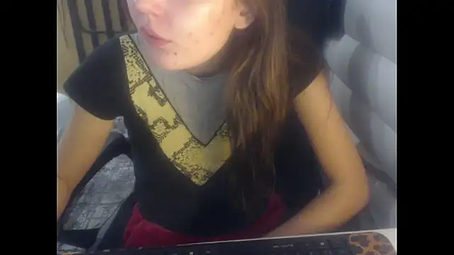 Snapshot of Laco-cO chatting on December 5, 2024, 4:06 pm Laco-cO online show from December 5, 2024, 4:06 pm