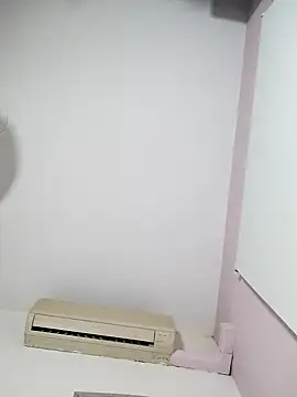 Snapshot of Molly_newman6 chatting on October 6, 2025, 5:13 pm Molly newman6 online show from October 6, 2025, 5:13 pm