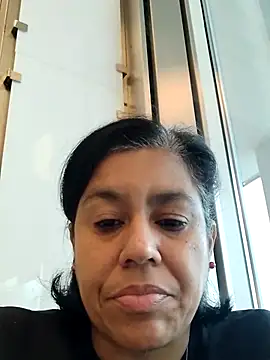 Snapshot of Molly_newman6 chatting on January 13, 2026, 2:43 pm Molly newman6 online show from January 13, 2026, 2:43 pm