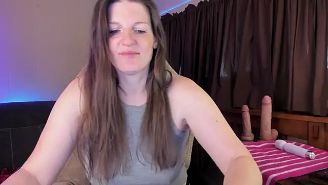 Kelly Carolina online show from November 17, 2025, 12:20 pm