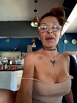 Snapshot of FrozenWaffle chatting on February 27, 2026, 2:50 pm FrozenWaffle online show from February 27, 2026, 2:50 pm