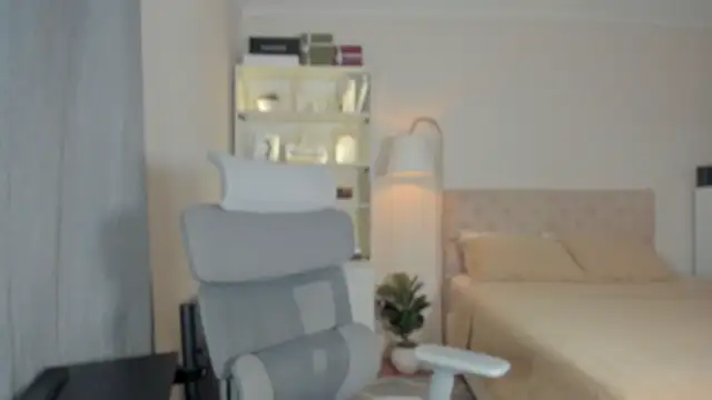 JohannaRodriguez69 online show from November 1, 2025, 1:23 am