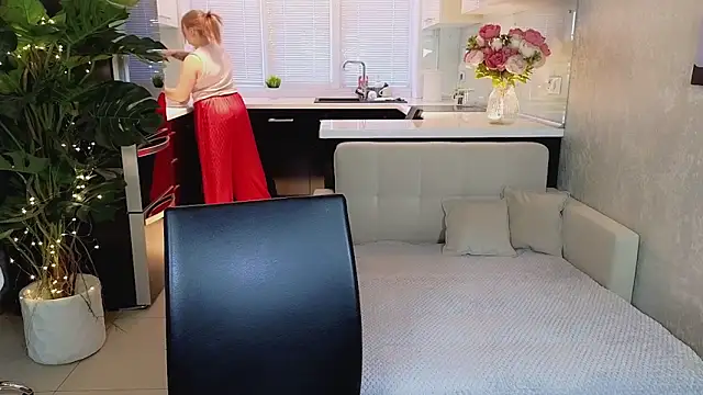 Mira Mermayd online show from February 25, 2026, 1:28 am