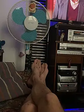 vojta19850205 online show from May 11, 2026, 4:04 pm