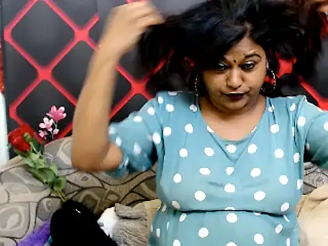 Snapshot of indian_glitter chatting on March 22, 2025, 9:24 am indian glitter online show from March 22, 2025, 9:24 am