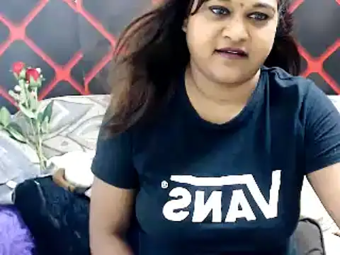 Snapshot of indian_glitter chatting on March 20, 2025, 6:20 pm indian glitter online show from March 20, 2025, 6:20 pm