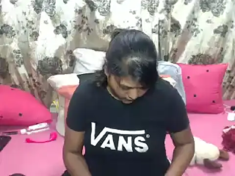 Snapshot of indian_glitter chatting on September 28, 2025, 5:53 pm indian glitter online show from September 28, 2025, 5:53 pm