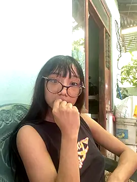 Karmakuro online show from September 10, 2025, 7:46 pm