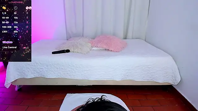 Snapshot of VioletaSotter chatting on October 21, 2025, 12:37 pm VioletaSotter online show from October 21, 2025, 12:37 pm