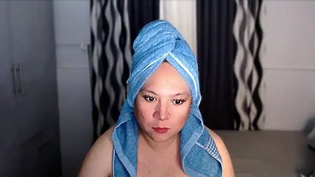 Snapshot of xSUCKTHYWOMANx chatting on March 11, 2025, 5:35 am xSUCKTHYWOMANx online show from March 11, 2025, 5:35 am