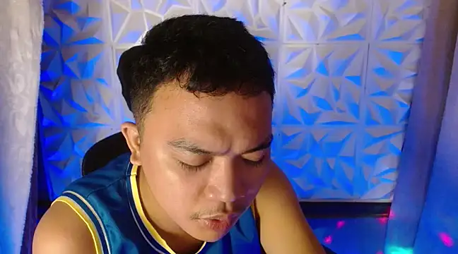 Snapshot of xsweetasian69x chatting on March 21, 2025, 2:40 pm xsweetasian69x online show from March 21, 2025, 2:40 pm