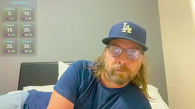 Snapshot of RyanRitchie chatting on November 24, 2025, 6:52 pm RyanRitchie online show from November 24, 2025, 6:52 pm