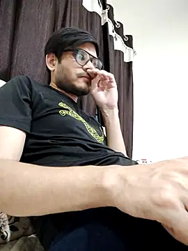 Snapshot of alex78265 chatting on March 4, 2026, 5:53 pm alex78265 online show from March 4, 2026, 5:53 pm