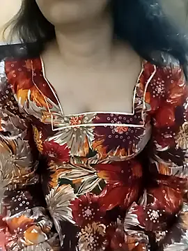 Snapshot of Diya_143 chatting on March 19, 2025, 6:44 pm Diya 143 online show from March 19, 2025, 6:44 pm