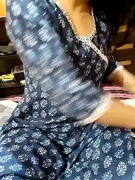 Snapshot of Diya_143 chatting on March 21, 2025, 3:46 pm Diya 143 online show from March 21, 2025, 3:46 pm