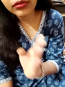Snapshot of Diya_143 chatting on March 21, 2025, 10:06 pm Diya 143 online show from March 21, 2025, 10:06 pm