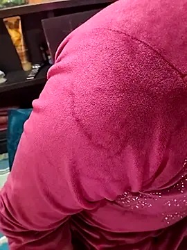 Snapshot of Diya_143 chatting on February 26, 2026, 6:08 pm Diya 143 online show from February 26, 2026, 6:08 pm