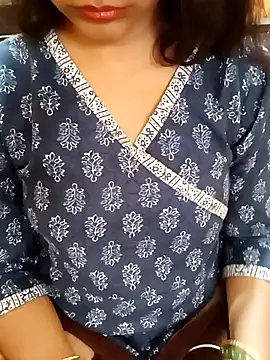 Snapshot of Diya_143 chatting on November 27, 2025, 7:20 am Diya 143 online show from November 27, 2025, 7:20 am