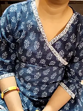 Snapshot of Diya_143 chatting on October 29, 2025, 7:40 am Diya 143 online show from October 29, 2025, 7:40 am