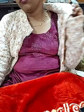 Snapshot of Diya_143 chatting on January 19, 2026, 8:29 am Diya 143 online show from January 19, 2026, 8:29 am