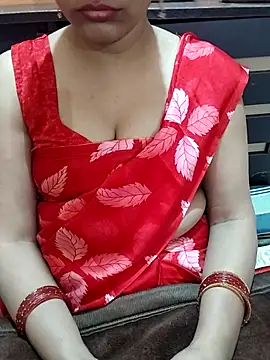 Snapshot of Diya_143 chatting on February 10, 2026, 8:57 am Diya 143 online show from February 10, 2026, 8:57 am