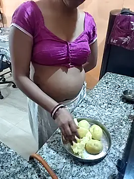 Snapshot of Diya_143 chatting on March 1, 2026, 7:36 pm Diya 143 online show from March 1, 2026, 7:36 pm