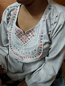 Snapshot of Diya_143 chatting on February 20, 2026, 6:26 am Diya 143 online show from February 20, 2026, 6:26 am