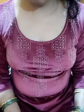 Snapshot of Diya_143 chatting on November 16, 2025, 6:34 pm Diya 143 online show from November 16, 2025, 6:34 pm